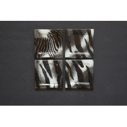 Płaski talerzyk Zebra - 13x13 cm